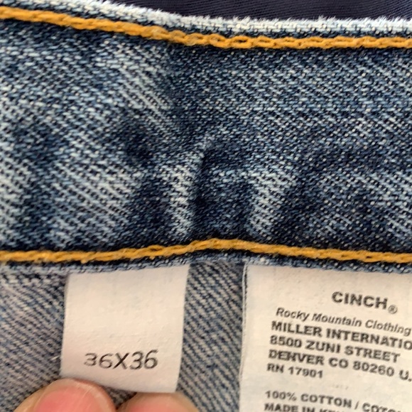 Cinch Grant up Distressed Blue Jeans - Picture 6 of 8